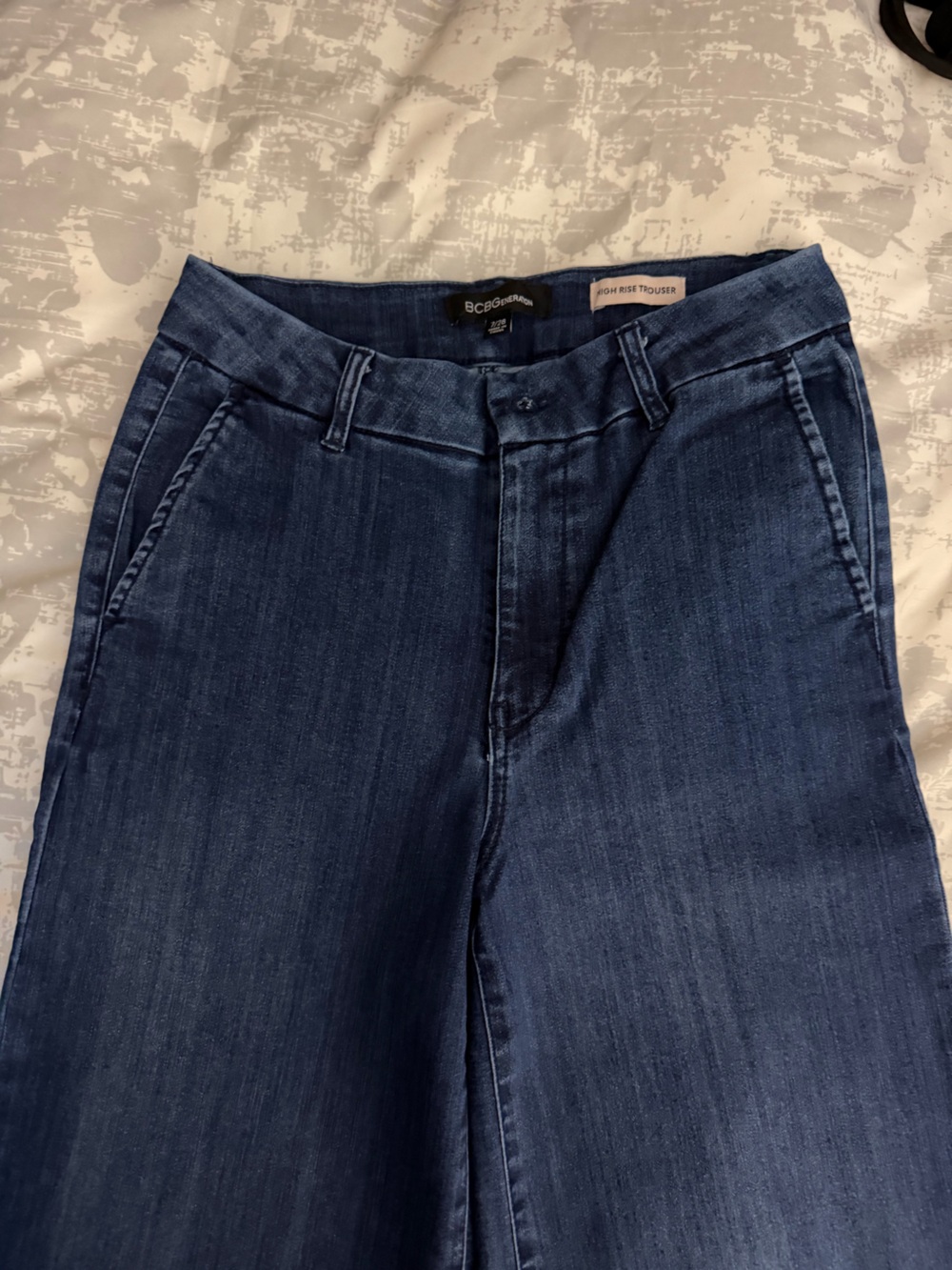 BCBGeneration Women’s trouser cut